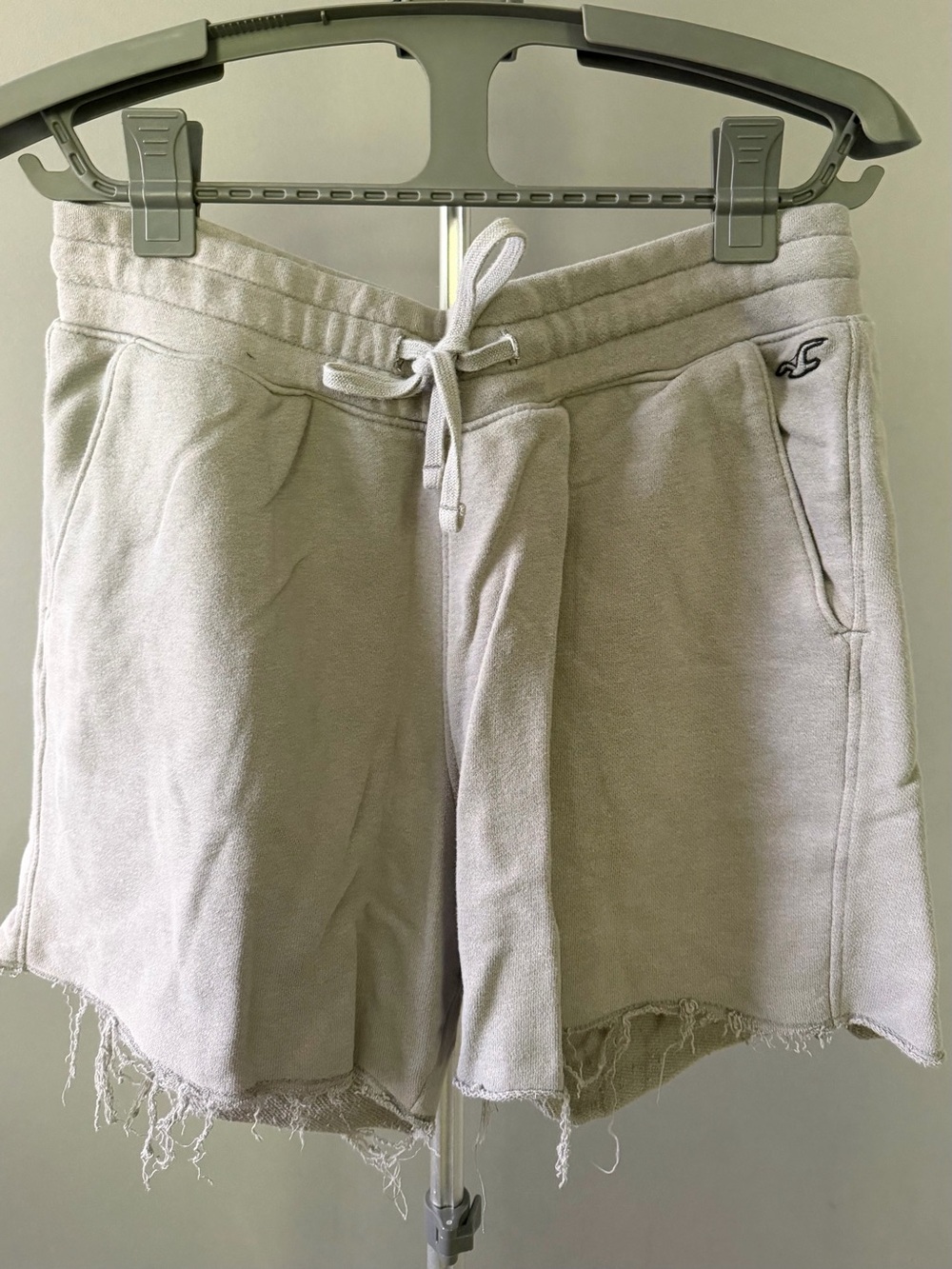 Hollister Must-Have Frayed Shorts